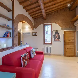 San Zanobi Nest In Florence
